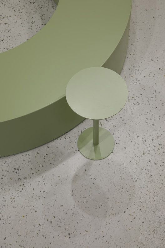 Mẫu gạch terrazzo lát cửa hàng kinh doanh