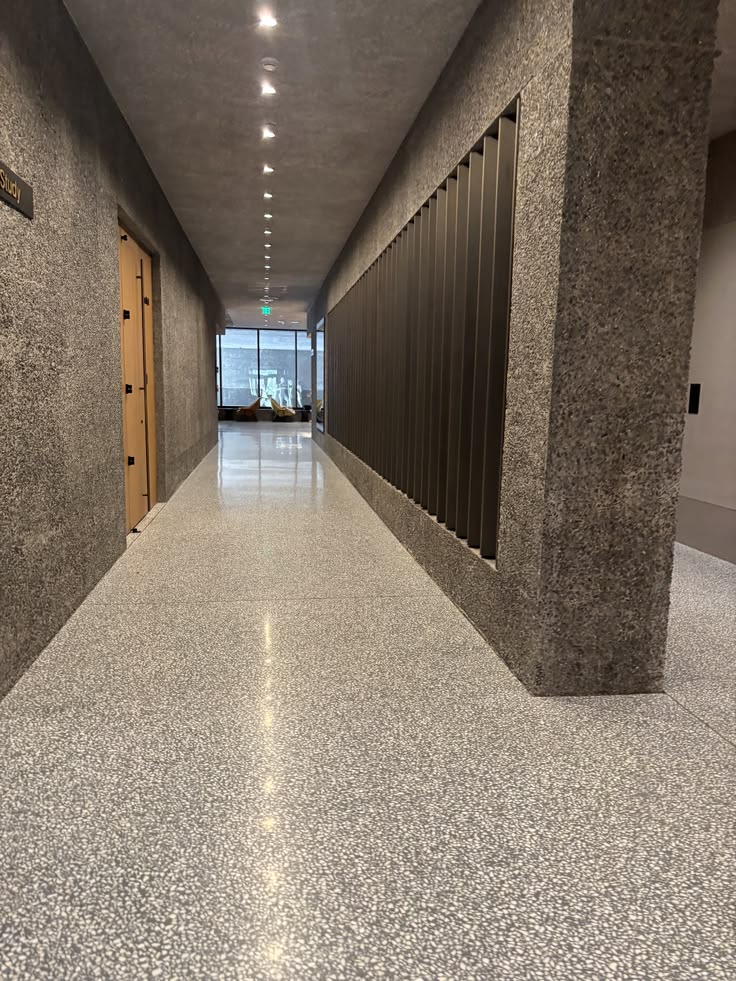 Gạch terrazzo lát hành lang