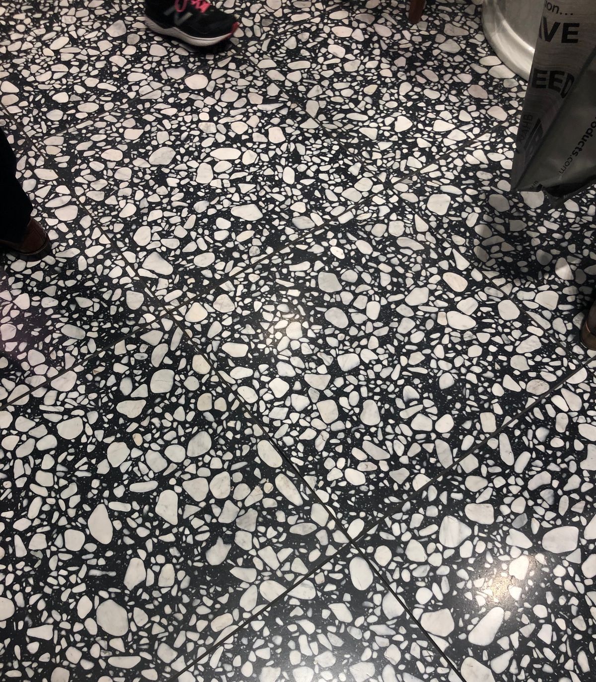 Gạch Terrazzo Màu Đen