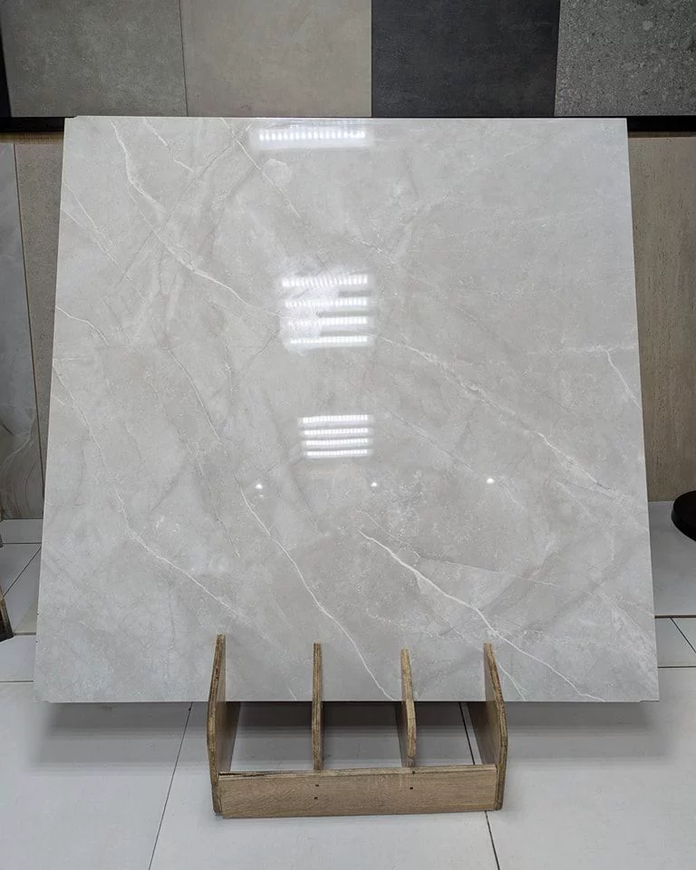 Gạch porcelain không hút nước nên bắt buộc phải sử dụng keo dán gạch