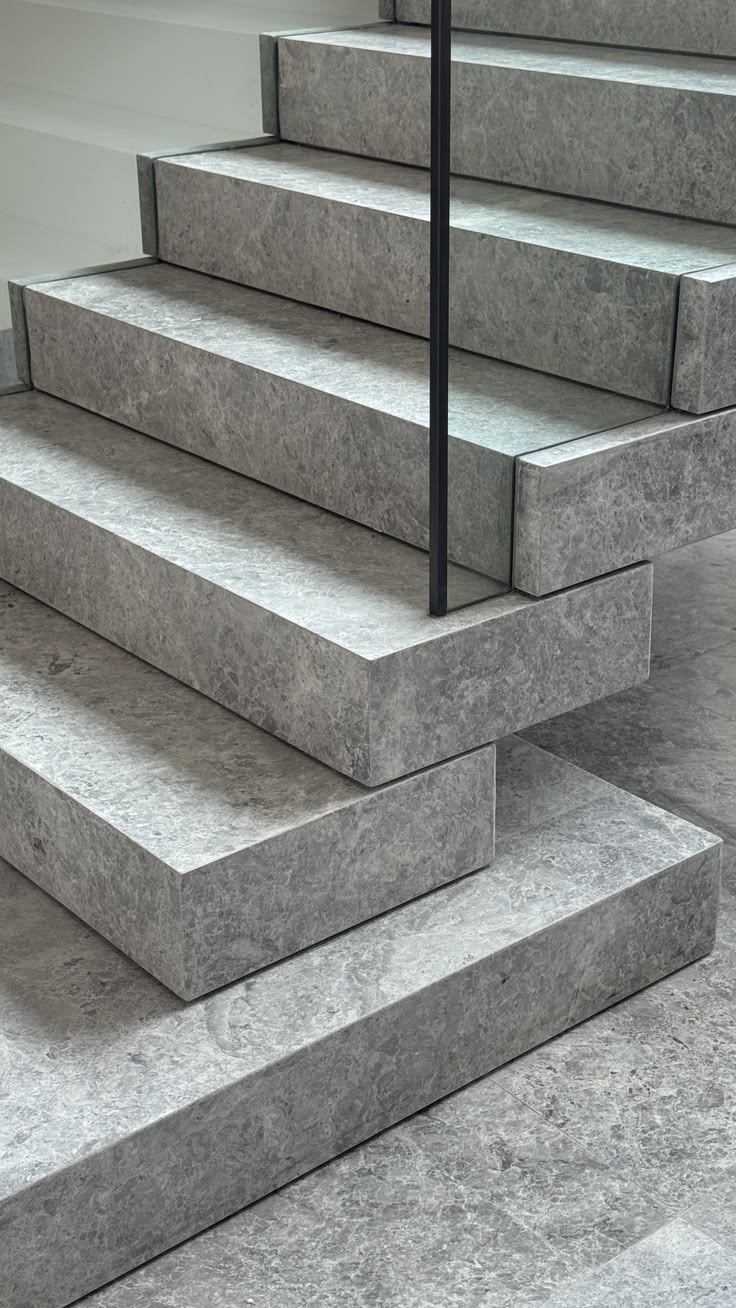 Đá nung kết ốp cầu thang vân Armani Grey
